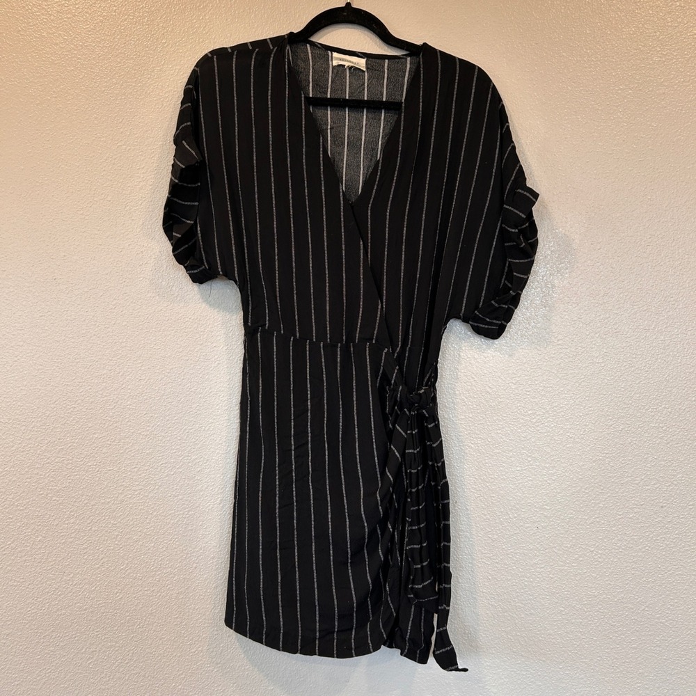 Melloday Black White Pinstripe Wrap Dress Short Sleeve V-Neck Women Small